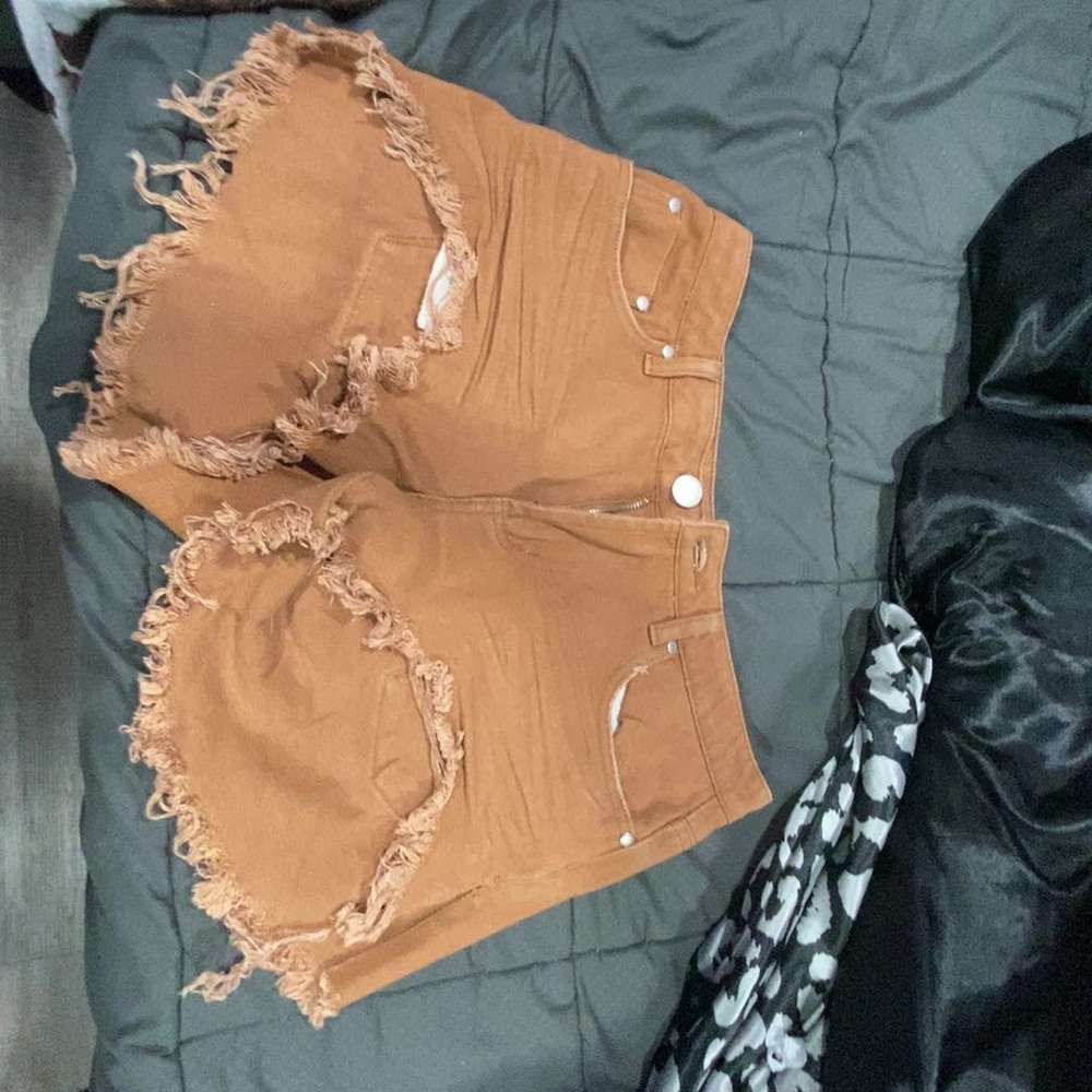 Signature8 Tan Distressed Jean Shorts